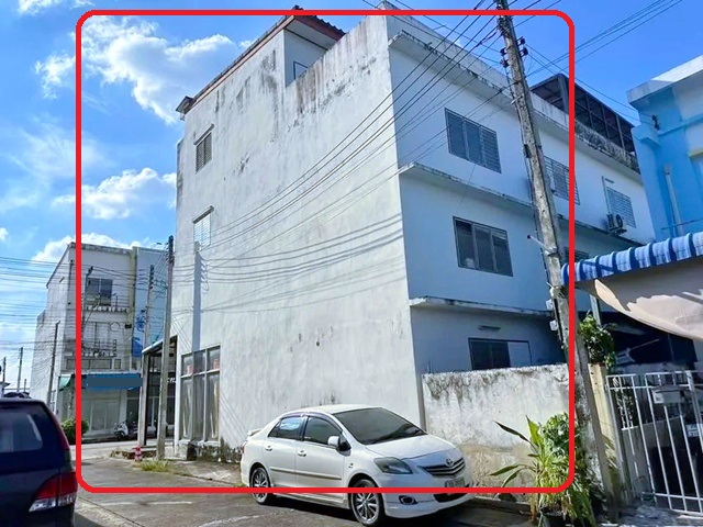 รพ.ธัญบุรี 1.9กม.ดูโฮม รังสิต-คลอง6 800 ม. ให้เช่าอาคาร 3 ชั้นมีชั้นลอย ห้องริม 2-3นอน 3 น้ำ ม.อีสเทิร์นเอเชีย 2.7 กม. BTS คูคต