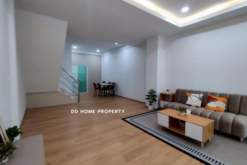 ขายหมู่บ้านเหนือฟ้าโฟร์ บ้านกล้วยไทรน้อย รีโนเวทใหม่พร้อมอยู่ (DD002125)