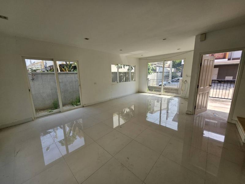 ขายบ้านมือสอง อำเภอไทรน้อย จังหวัดนนทบุรี โครงการ โกลเด้น นีโอ ชัยพฤกษ์-วงแหวน