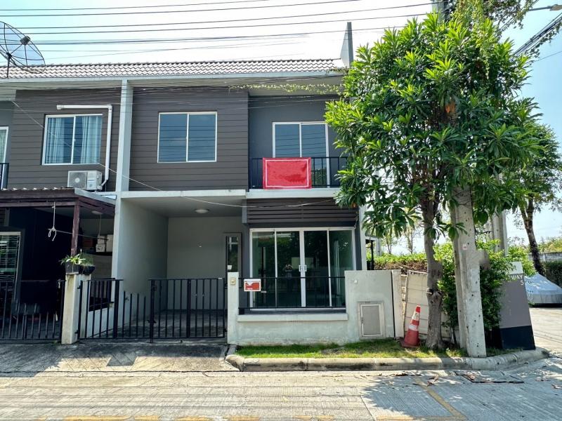 ขายทาวน์เฮ้าส์มือสอง อำเภอบางพลี จังหวัดสมุทรปราการ โครงการ เดอะคัลเลอร์ บางนา-วงแหวน (หลังมุม)