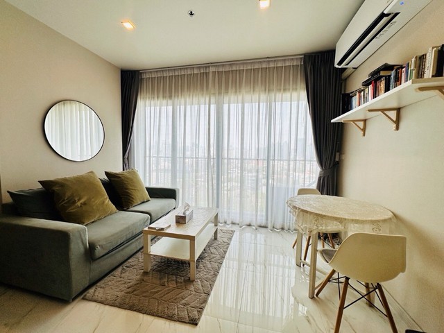 ขายคอนโด โนเบิล โซโล Noble Solo Thonglor Sukhumvit55  Condo for sale  วิวเมือง ห้องพร้อมอยู่ ไม่ติดผู้เช่าคอนโด โซน สุขุมวิท 55 ทองหล่อความสะดวกมากมายใกล้ ห้างช้อปปิ้งร้านอาหาร มากมาย หลากหลายกิน ดื่ม เที่ยว การเดินทาง ได้หลากหลาย  เอกมัย , ทองหล่อ ,สุขุมวิท ,ถ.เพชรบุรี ,พระราม9  ,BTSทองหล่อห้อง Studio 34.91 ตรม.  วิวเมือง ไม่มีอะไรบัง ลมเย็น ชั้น 12A  (คอนโดสูง 24ชั้น มี 572 ยูนิต คอนโดค่อนข้างเป็นส่วนตัว ไม่วุ่