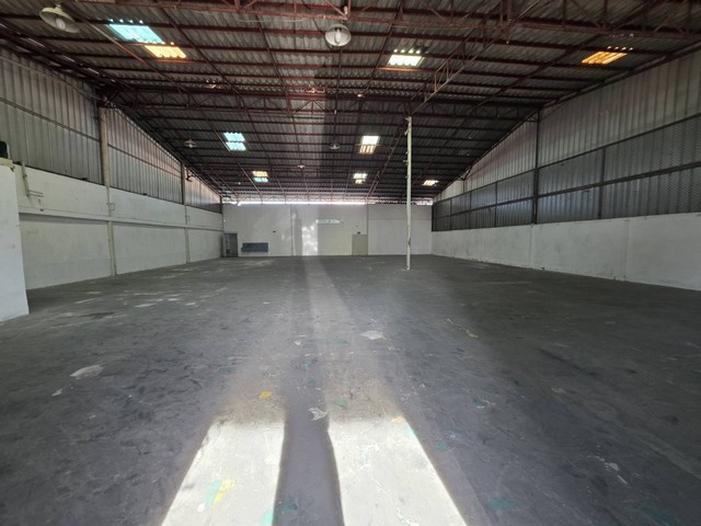 โกดังให้เช่า ติดถนนสุขุมวิทสายเก่า ตำบลท่าข้าม อำเภอบางประกง จังหวัดฉะเชิงเทรา