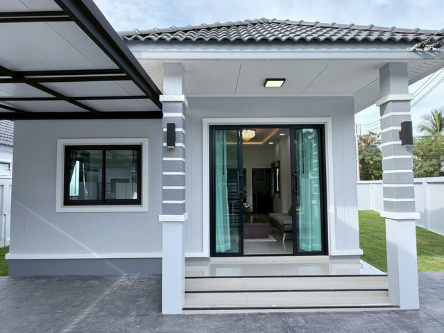 บ้านเดี่ยวชั้นเดียว สร้างใหม่  โรงโป๊ะ ซอยโรงเรียนศรีสุวิช - พัทยา