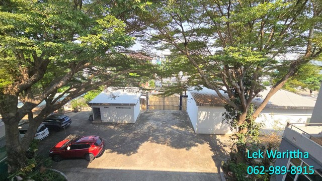 บ้านเดี่ยว เนื้อที่ 392 ตร.ว.  ถนนบางบอน 4 พื้นที่ใช้สอยกว่า 900 ตร.ม.พร้อมสระว่ายน้ำ พื้นที่กว้าง ฟังก์ชันครบ