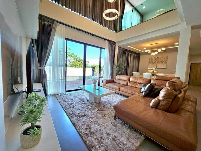 พูลวิลล่าสุดหรูหลังใหญ่ เนื้อที่กว้าง ตกแต่งครบ ดอยสะเก็ด