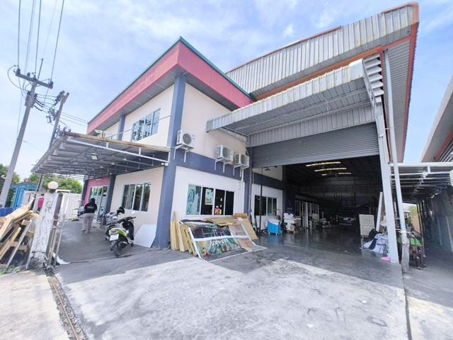 ตลาดเศรษฐกิจ 1.3 กม.  นาดี  ตลาดแคราย 1.33 กม. รร.วัดบางปิ้ง 2.9 กม.ขาย-เช่า โรงงาน โกดัง ออฟฟิศ 2 ชั้น  280 ตร.วา. 1,250 ตร.ม. 