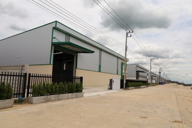 ด่วนขายโรงงานสร้างใหม่ 1 ไร่ พื้นที่สีม่วงเข้ม ลำลูกกาคลอง9  เหลือแค่ 3 ยูนิตเท่านั้นขอใบรง4ได้ เหมาะสำหรับหลายๆธุรกิจ  ปทุมธานี   