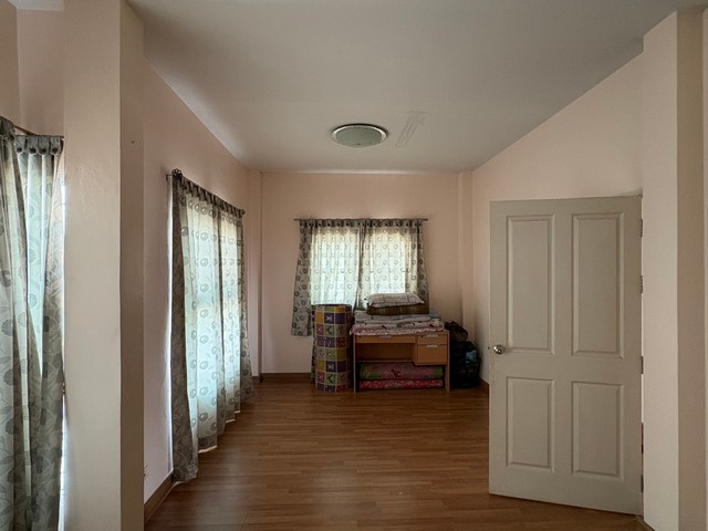 ขายบ้านแฝดสสไตล์บ้านเดี่ยว 2 ชั้น ตกแต่งต่อเติมบางส่วนรัชชา5 ถนนบางใหญ่-บางคูลัด นนทบุรี ใกล้เซ็นทรัลเวสเกต