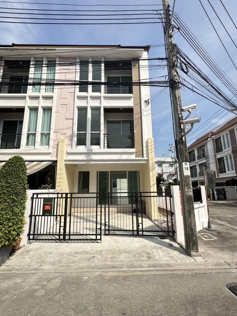 ขายคอนโดมือสอง เขตประเวศ กรุงเทพมหานคร  โครงการ บ้านกลางเมือง S-Sense ศรีนครินทร์