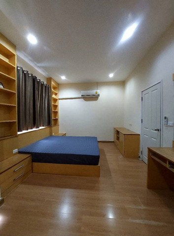 ให้เช่าทาวเฮ้าส์ 2 ชั้น 24 ตรว. 4 ห้องนอน หมู่บ้านโกลเด้นทาวน์ 2 ซอยอ่อนนุช 65