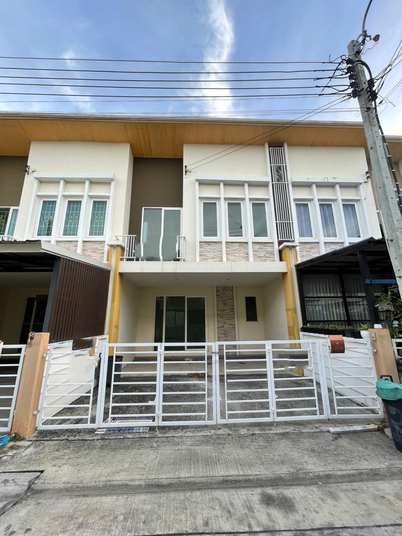 ขายทาวน์เฮ้าส์มือสอง อำเภอไทรน้อย จังหวัดนนทบุรี โครงการ โกลเด้นทาวน์ชัยพฤกษ์ - วงแหวน