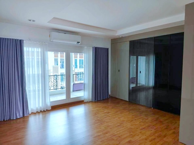 บิ๊กซี สุขสวัสดิ์ 150 ม. ซ. สุขสวัสดิ์ 56-64 ให้เช่าโฮมออฟฟิศ 4 ชั้น  280 ตร.ม. ตลาดพระประแดง 600 ม. พระจอมเกล้าธนบุรี 2.9 กม.4 นอน 4 น้ำ