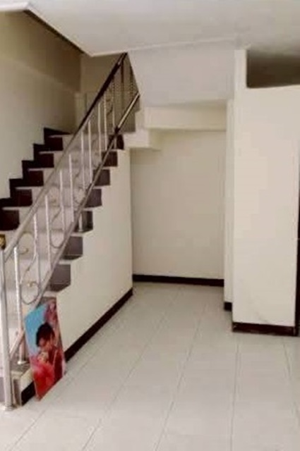 รร.ราชมนตรี 2.3 กม. บิ๊กซี พระราม 2 2.2 กม. ให้เช่าทาวน์โฮม 2 ชั้น ตลาดมารวย ท่าข้าม 1.1 กม.เดินทางสะดวก ถ.พระราม 2