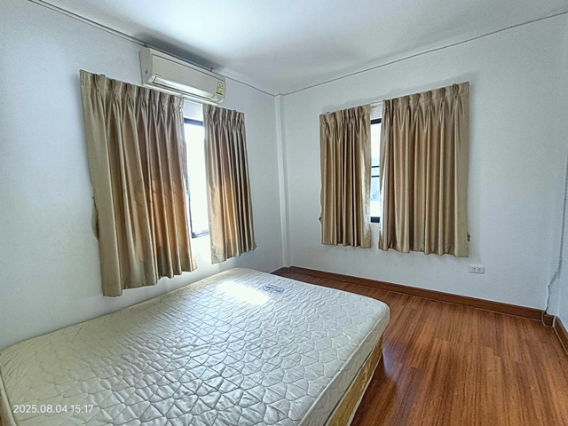 ขายทาวน์เฮ้าส์ 4 ชั้น 5 ห้องนอน โครงการวราธร วิลล์ พัฒนาการ 44 ใกล้ทางด่วน ใกล้รถไฟฟ้าสายสีเหลือง