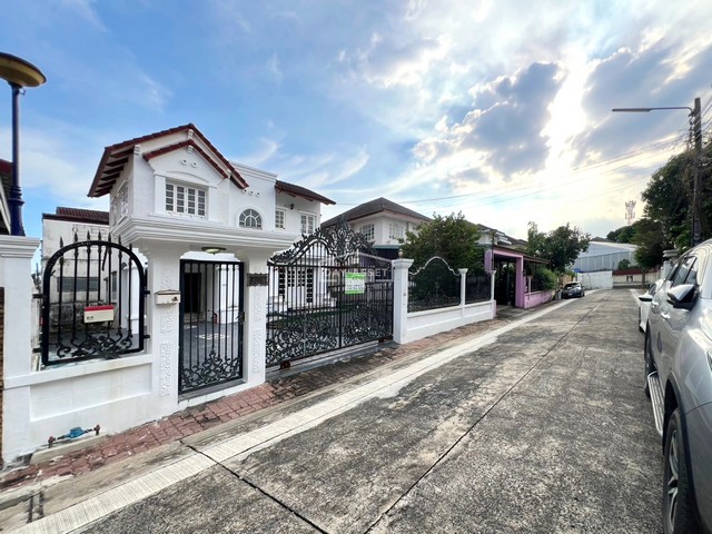 ขายบ้านเดี่ยว 2 ชั้น หมู่บ้าน ชัยพฤกษ์ รามอินทรา : Chaiyaphruek Ramintra  เนื้อที่ 73 ตร.ว. ขายเพียง 6,090,000 ล้านบาท