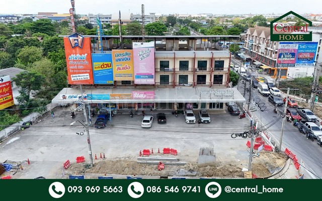 ลดราคา ที่ดินพร้อมอาคารพาณิชย์ 7 คูหา หัวมุม สี่แยกมาเจริญ - บางบอน 5