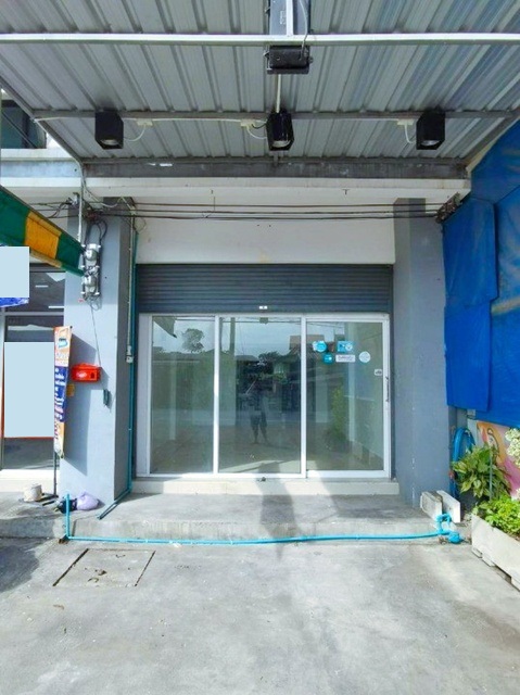 วัดคงคา MRT บางพลู 3.2 กม.ให้เช่าอาคารพาณิชย์  3.5 ชั้น 17 ตร.วา. 220 ตร.ม. 3 น้ำ ตลาดน้ำบางคูเวียง 2.1 กม.  3 นอน  รพ.บางใหญ่ 1.2 กม. 