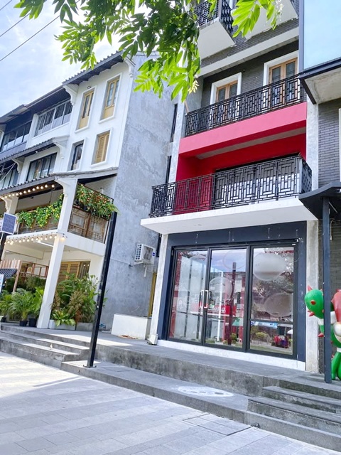 BTSสนามกีฬาแห่งชาติ 900 ม. แอมพาร์ค สามย่าน 150 ม. ให้เช่าอาคารพาณิชย์ 4 ชั้น 18 ตร.วา. 300 ตร.ม. 5 นอน 3 น้ำ แยกบรรทัดทอง-จุฬาฯ