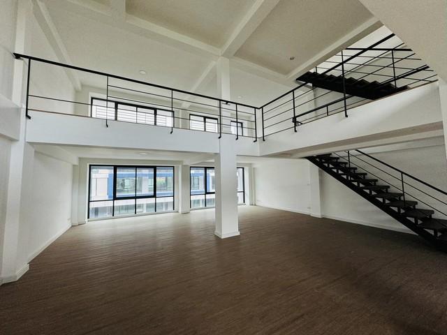 ให้เช่าออฟฟิศ 5 ชั้น 452 ตร.ม. 10 ห้อง ถนนเกษตร-นวมินทร์ ใกล้มหาลัยเกษตร (จดทะเบียนได้)