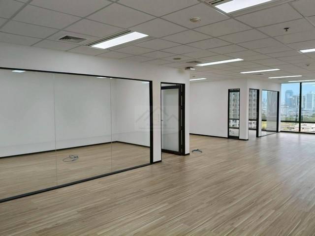 ให้เช่าสำนักงาน พื้นที่ 141.50 ตร.ม. อาคารธนภูมิ ย่านเพชรบุรีตัดใหม่ ใกล้ MRT เพชรบุรี