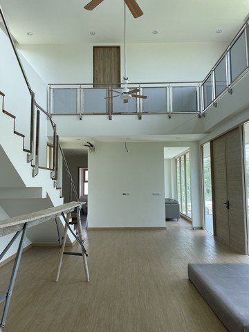 ขายบ้านเดี่ยวพร้อมที่ดิน 1ไร่ 1 งาน 62 ตารางวา ซอยอ้อมใหญ่ อ.สามพราน จ. นครปฐม