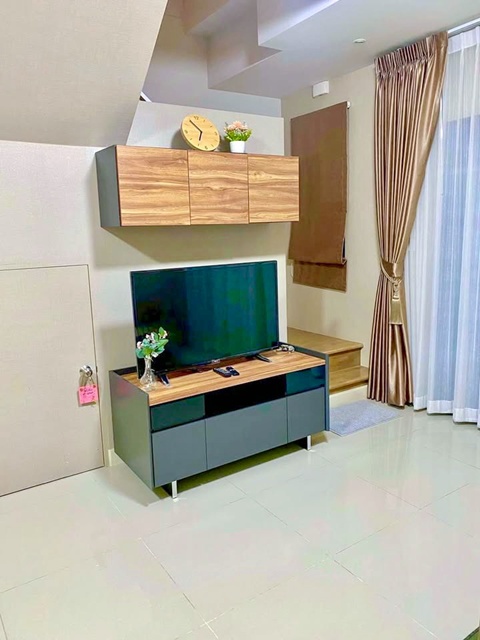 MRT แยกติวานนท์ 2.9 กม.บ้านกลางเมืองราชพฤกษ์-พระราม5  เช่าทาวน์โฮม 3 ชั้น 18ตร.วา. 220ตร.ม.  ท่าเรือด่วนพิบูลย์สงคราม 2 900 ม.