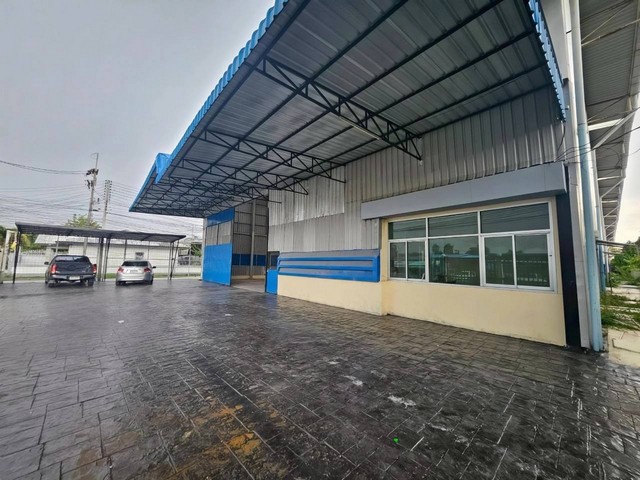 ให้เช่าโกดังใกล้อมตะนครชลบุรี สีเหลือง โกดังขนาดพื้นที่ 2300  ตรม.ใกล้มอเตอร์เวย์สาย 7