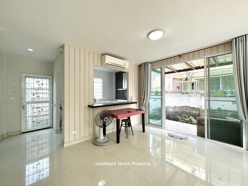 LM25-0026 ขายบ้านบ้านแฝด 2 ชั้น ราคาทาวน์โฮม มบ.วิลล่าบารานี รังสิต คลอง3 เนื้อที่ 40.1 ตรว 4นอน 3น้ำ