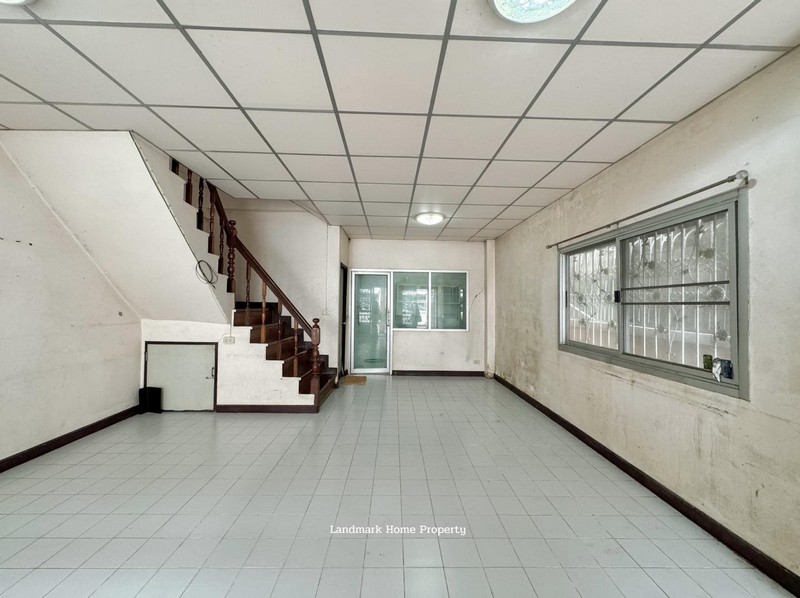 LM24-0174 ขายทาวน์เฮ้าส์ 2 ชั้น ปากเกร็ดวิลเลจ ติวานนท์ ใกล้เซ็นทรัลแจ้งวัฒนะ เนื้อที่ 19.4 ตรว 3นอน 2น้ำ