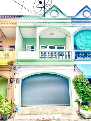 ขายบ้านทาวน์เฮ้าส์นาป่าชลบุรี หมู่บ้านสุขประยูร  ทาวน์เฮ้าส์ 2 ชั้นเนื้อที่19 ตารางวา 2ห้องนอน 2ห้องน้ำ