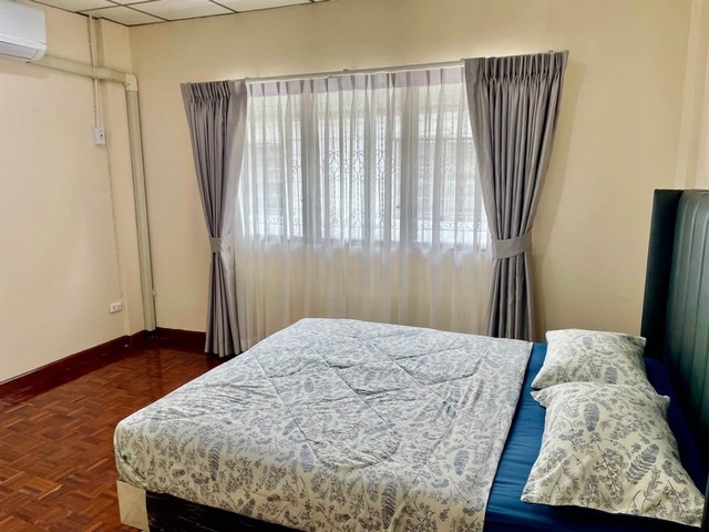 ให้เช่าทาวน์เฮ้าส์ 2 ชั้น 2 ห้องนอน 2 ห้องน้ำ บางนา-ตราด  56  ใกล้เซ็นทรัลบางนา