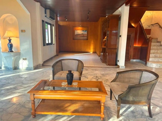 บ้านปล่อยเช่า 150ตรว. ถนนรัตนาธิเบศร์ ใกล้สะพานพระนั่งเกล้า