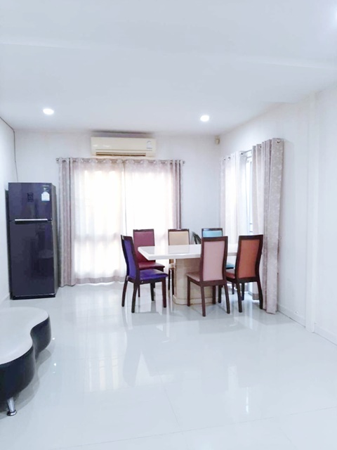 สนามบินสุวรรณภูมิ8.5กม. ร่มเกล้า2-10 โลตัส สุขาภิบาล 3 2.1กม. BigC บ้านเดี่ยว 2 ชั้น 52ตารางวา 3นอน