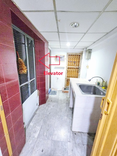 แม่น้ำเจ้าพระยา 172 ม.  MRTสามยอด MRTวัดมังกร  610 ม. สัมพันธวงศ์ ทรงวาด อาคารพาณิชย์สูง 7 ชั้น ลิฟต์พร้อม 6นอน 3-4น้ำ ทรงวาด เยาวราช