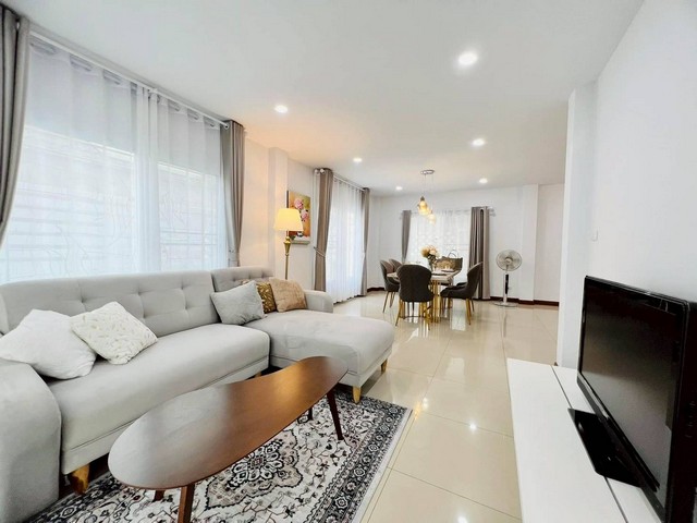 ขายบ้านเดี่ยว 2 ชั้น ป่าแดด รีโนเวทใหม่ ใกล้สนามบินเชียงใหม่