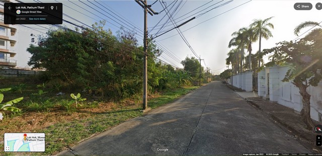 ขาย ที่ดิน เมืองเอก เพียง 2 นาที จาก โรงเรียนสาธิต ม. รังสิต เหมาะสร้างที่พักอาศัย หรือเปิดกิจการด้านสุขภาพ(รหัสทรัพย์ที่ : 50046)ที่ตั้ง   ตำบลหลักหก อำเภอเมืองปทุมธานี จังหวัดปทุมธานีรายละเอียดเนื้อที่ดิน  1 งาน 39 ตารางวารูปแปลงที่ดิน - สี่เหลี่ยมผืนผ้า หน้ากว้าง 15 เมตร ลึก 35 เมตรพิกัดแปลงที่ดิน 13.97186536,100.58092938***ความน่าสนใจของที่ดิน แนวโน้มในการพัฒนาต่อ…เหมาะสร้างบ้าน