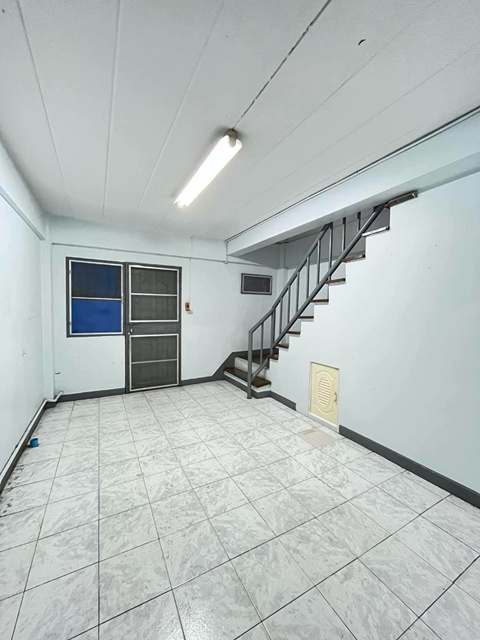 MRTมีนพัฒนา 1.2กม รามคำแหง 171-182 .ให้เช่าทาวน์เฮาส์ 2 ชั้น 20 ตร.วา.160 ตร.ม. เทคนิคมีนบุรี 1.5 กม. 3 นอน 3 น้ำ ตลาดน้ำขวัญเรียม 1.3 กม.