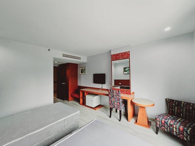 ขายขาดทุนโรงแรมที่พัทยากลาง  ผังเมืองสีแดง..ทำเลดีสุดๆ รีโนเวทใหม่เรียบร้อยแล้วพร้อมดำเนินกิจการต่อได้เลย  ต.หนองปรือ อ.บางละมุง จ.ชลบุรี