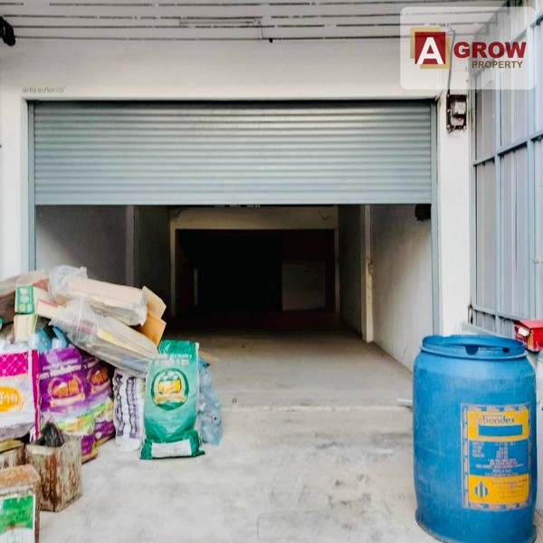 ให้เช่าทาวน์เฮ้าส์ 3 ชั้น ย่านบางพลี ซอยบางปลา 2 ทำเลดีอยู่ตรงข้ามกับ DIY