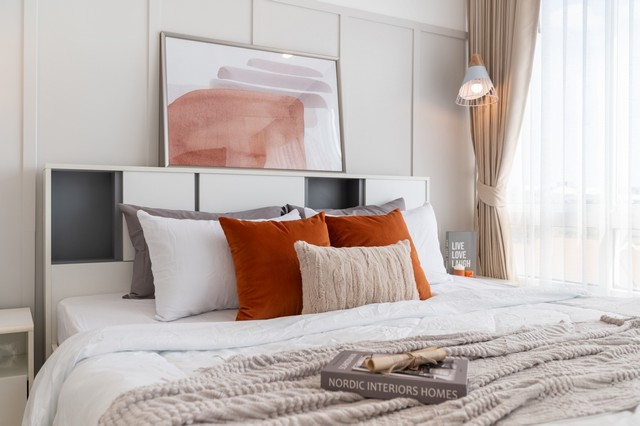 ปล่อยเช่าห้องตกแต่งใหม่ เข้าอยู่คนแรก 1 นอน 1 น้ำ ขนาด 50 ตรม. คอนโดเลี้ยงสัตว์ได้ปล่อยเช่าคอนโดเลี้ยงสัตว์ได้ Happy Condo ลาดพร้าว101 ที่อยู่คอนโด อยู่กลางซอย ลาดพร้าว 101 ปากซอยมี BTSราคาปล่อยเช่า 20,000 บาท/เดือน ราคานี้ ทำสัญญาปี วางเงินประกัน 2 เดือน รวมค่าส่วนกลางแล้วเลขห้อง 787-21(2) ตึก South ชั้น4 ติดต่อ 0657894659 ID line: Kate-11- มีระเบียง - เครื่องใช้ไฟฟ้าครบครัน- มีสระว่ายน้ำภายในตึก ชั้น3 ลูก�