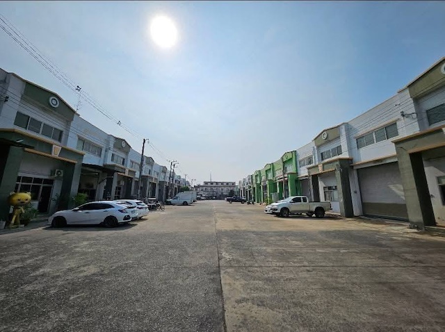 BST923 ให้เช่าโกดัง ซอยเพชรเกษม 85 อ้อมน้อย กระทุ่มแบน สมุทรสาคร พื้นที่ใช้สอย 300–400 ตร.ม.