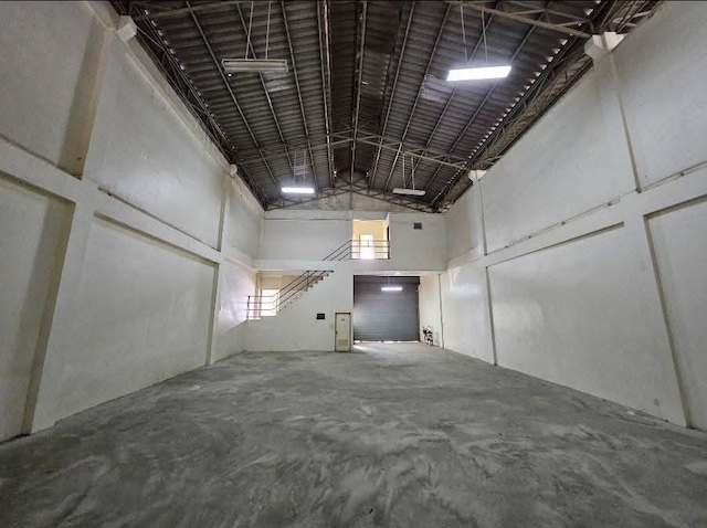 BST923 ให้เช่าโกดัง ซอยเพชรเกษม 85 อ้อมน้อย กระทุ่มแบน สมุทรสาคร พื้นที่ใช้สอย 300–400 ตร.ม.