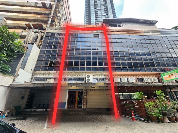 ให้เช่า อาคารพาณิชย์ 4 ชั้น 2 ห้อง ติดกัน เข้าซอยพญานาค เพียง 150 เมตร ใกล้ BTS ราชเทวี เหมาะเปิดสำนักงาน ร้านอาหาร โฮสเทล หรือทำการค้า