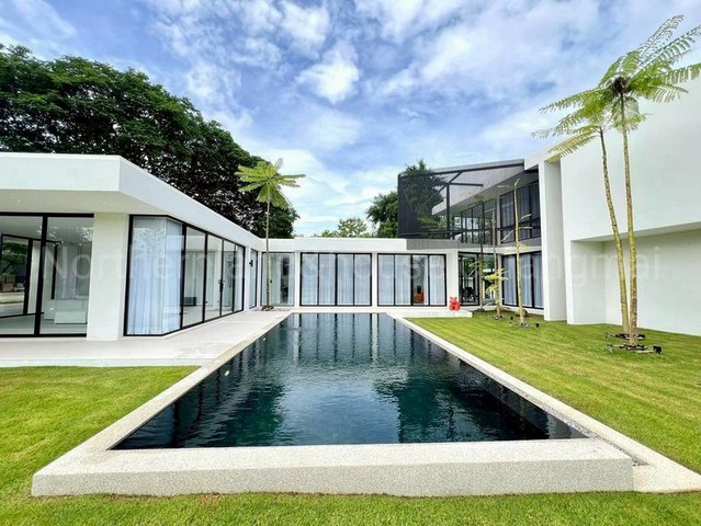 ให้เช่าพูลวิลล่า สร้างใหม่ 2 ชั้น สไตล์โมเดิร์น น้ำแพร่ หางดง 