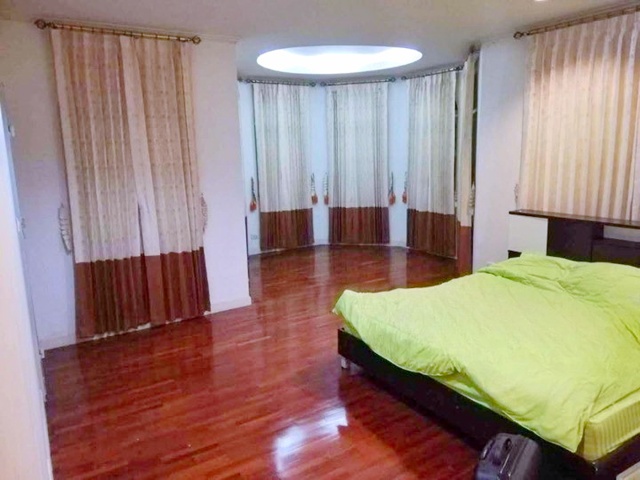 ภัสสร เช่าบ้านเดี่ยว 2 ชั้น รังสิต คลอง 3  รร.นานาชาติสยาม 1.4 กม. 3 นอน  เพียวเพลส รังสิต คลอง 2 1.2 กม. รพ.เอกปทุม 1.4 กม.