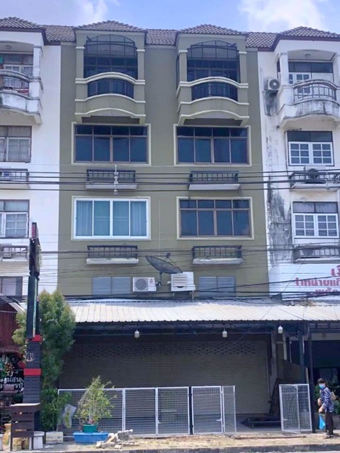 การไฟฟ้าส่วนภูมิภาค 900 ม.ขาย-เช่าอาคารพาณิชย์ 4 ชั้น 1คูหา บางปรอก  ปทุมสายใน รร.วัดโคก 500 ม. เหมาะกับทำธุรกิจ สำนักงาน ขนส่ง 4 นอน 