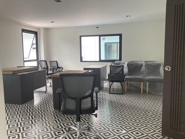 ให้เช่าอาคาร 4 ชั้น 400 ตรม. ย่านสุทธิสาร ซอย 20 มิถุนา ถนนสุทธิสารวินิจฉัย ใกล้ MRT สุทธิสาร เหมาะทำออฟฟิศ **จดทะเบียนได้