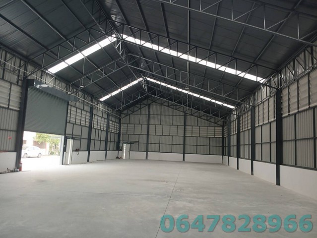 ให้เช่าโกดังเก็บสินค้าชลบุรี ไม่มีอ๊อฟฟิสพร้อมใช้งาน ใกล้บางแสน ใกล้มอเตอร์เวย์  ศรีราชา แหลมฉบัง