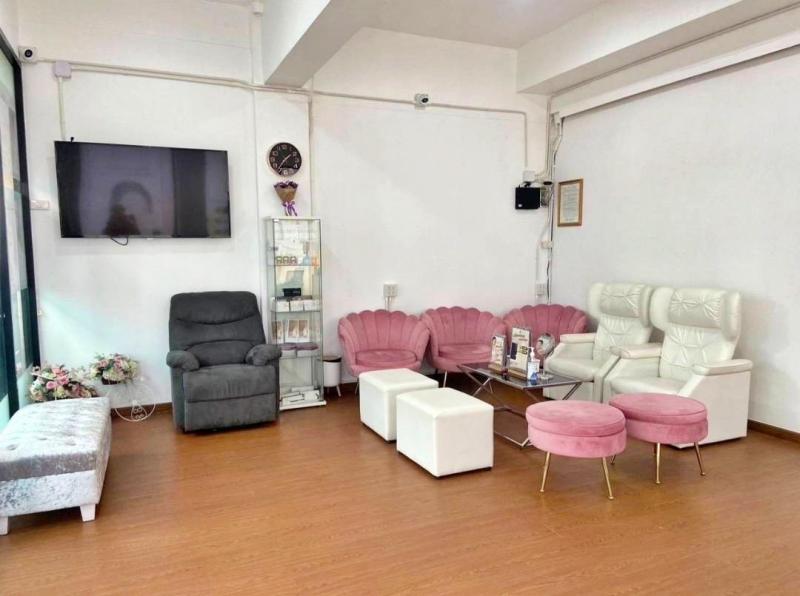 เซ้งคลินิก+ร้านนวด ย่านลาดพร้าว รามคำแหง ใกล้รถไฟฟ้ามหาดไทย มีที่จอดรถ ติดกับชุมชน