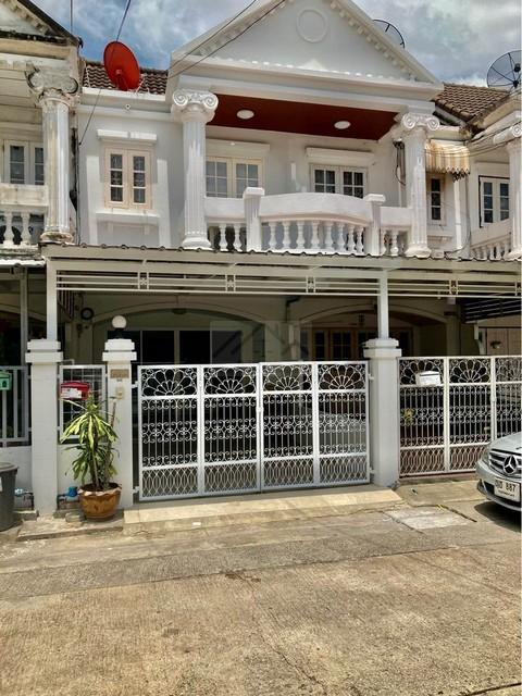 ให้เช่าทาวน์เฮ้าส์ 2 ชั้น 18 ตร.ว. ซอยบางนาตราด 56 เฟอร์นิเจอร์ครบ ใกล้เซ็นทรัลบางนา